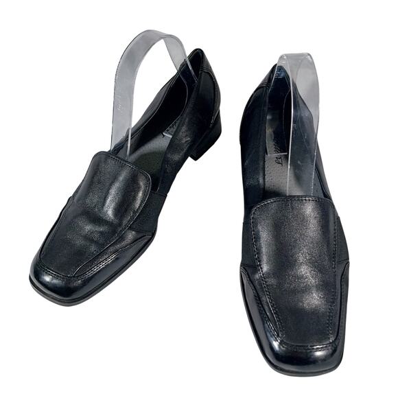 NWOT-1 SHOW! TROTTERS! BLACK GENUINE LEATHER CLASSIC HEELED LOAFERS! SZ 9.5M - Picture 3 of 10